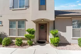 1907 E Holiday Ln, Washington, UT 84780 - Photo 3