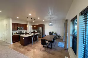 394 W Parkway Dr S, Kaysville, UT 84037 - Photo 5