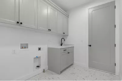 34 S Preston St, Kaysville, UT 84037 - Photo 17