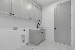 34 S Preston St, Kaysville, UT 84037 - Photo 17