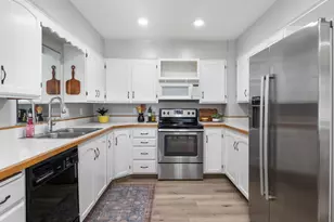 249 W 300 N, Springville, UT 84663 - Photo 3