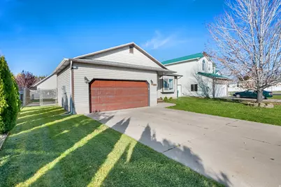 4218 W 5050 S, Roy, UT 84067 - Photo 3