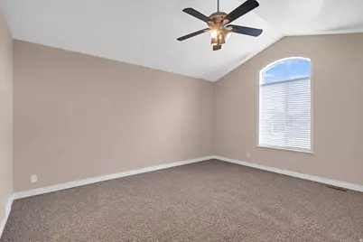 889 E Ben Lomond Ave S, South Ogden, UT 84403 - Photo 7