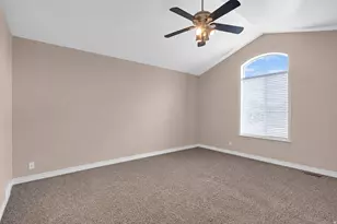 889 E Ben Lomond Ave S, South Ogden, UT 84403 - Photo 7