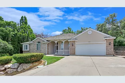 889 E Ben Lomond Ave S, South Ogden, UT 84403 - Photo 1