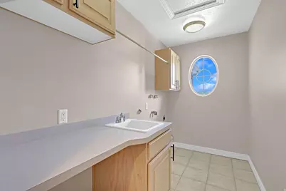 889 E Ben Lomond Ave S, South Ogden, UT 84403 - Photo 15