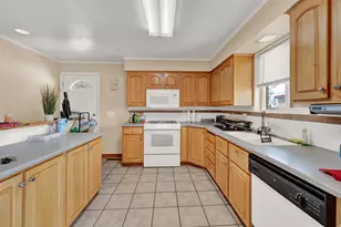 927 E 5650 S, Murray, UT 84121 - Photo 7