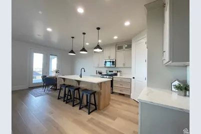 881 E 820 S, Salem, UT 84653 - Photo 17