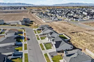 762 W Powderwood Ln, Mapleton, UT 84664 - Photo 33