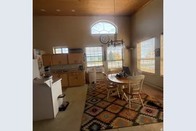 256 S 300 E, Blanding, UT 84511 - Photo 19