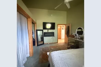 256 S 300 E, Blanding, UT 84511 - Photo 23