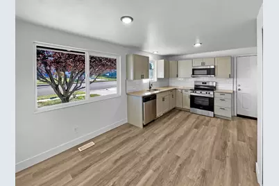 4919 S 2675 W, Roy, UT 84067 - Photo 11