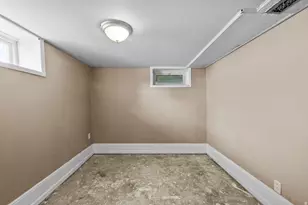 121 S Lakeview Dr, Clearfield, UT 84015 - Photo 21