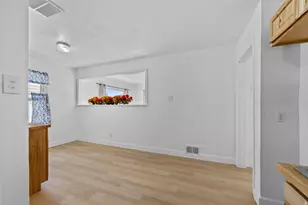 121 S Lakeview Dr, Clearfield, UT 84015 - Photo 15