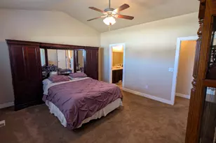 2326 W MacKay Ln, Taylorsville, UT 84129 - Photo 7