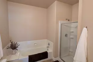 2326 W MacKay Ln, Taylorsville, UT 84129 - Photo 9