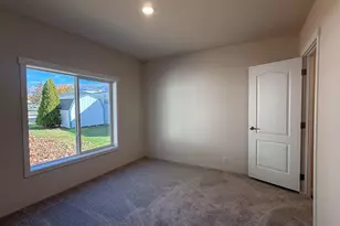 121 Barrington Way, Layton, UT 84041 - Photo 9