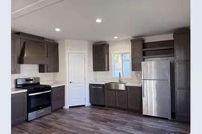 121 Barrington Way, Layton, UT 84041 - Photo 3