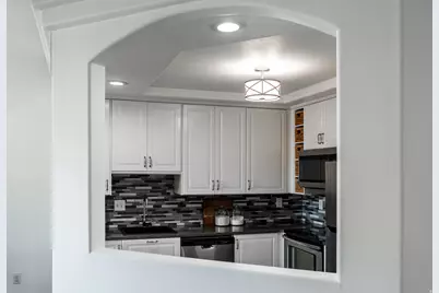 191 E Flowerfield Dr, Draper, UT 84020 - Photo 9