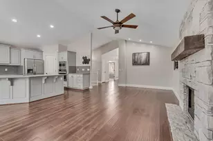 2154 E Wasatch Blvd, Sandy, UT 84092 - Photo 27