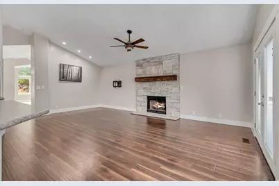 2154 E Wasatch Blvd, Sandy, UT 84092 - Photo 21