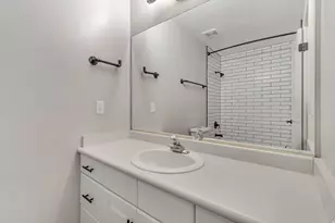 2154 E Wasatch Blvd, Sandy, UT 84092 - Photo 9