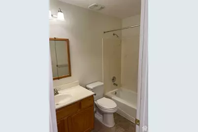 567 S Hazel Dr, Salem, UT 84653 - Photo 17