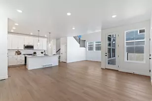 882 W Caroliine Dr S, Saratoga Springs, UT 84045 - Photo 7