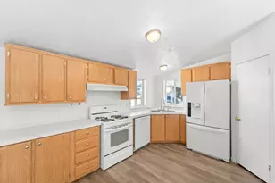 563 N 1350 W, Clearfield, UT 84015 - Photo 3