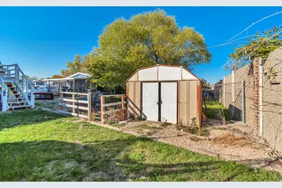 8461 S Meadowlark Ln W, West Jordan, UT 84088 - Photo 25