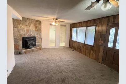 4077 W 5740 S, Kearns, UT 84118 - Photo 7