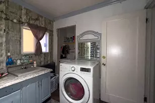 620 Edgehill Dr, East Carbon, UT 84520 - Photo 15