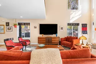 696 E Union Garden Ct, Midvale, UT 84047 - Photo 3