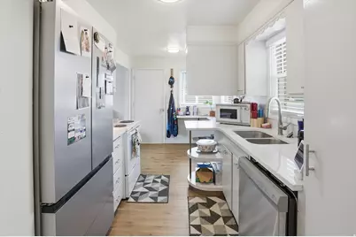 626 N 200 E, Tremonton, UT 84337 - Photo 9