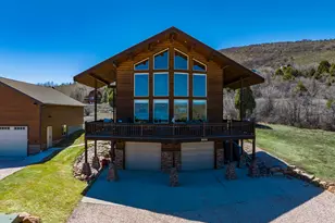 866 N Yarrow Cir, Garden City, UT 84028 - Photo 3