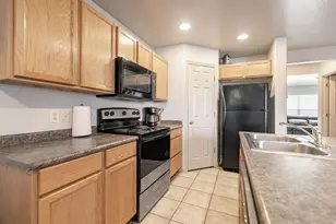 3155 S Hidden Dr, Saint George, UT 84790 - Photo 5