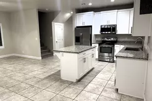 2577 N Bella Vista Dr, Santa Clara, UT 84765 - Photo 11