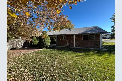 5568 S Hugoton Dr W, Taylorsville, UT 84129 - Photo 13