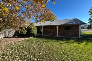 5568 S Hugoton Dr W, Taylorsville, UT 84129 - Photo 13