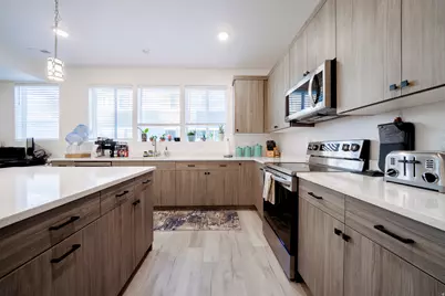 6160 S Miramonte Way W #T30, Kearns, UT 84118 - Photo 5