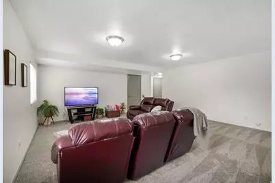 1036 N Chidester Dr W, North Salt Lake, UT 84054 - Photo 19