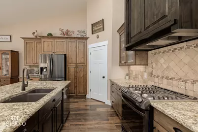 3356 N 2900 W, Farr West, UT 84404 - Photo 9