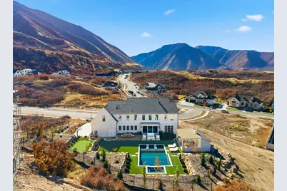 251 E Maple Ridge Dr, Mapleton, UT 84664 - Photo 3