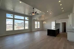 702 Oakridge Dr, Tooele, UT 84074 - Photo 5