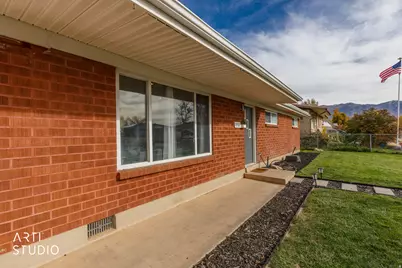 1916 W Gregory Dr, Layton, UT 84041 - Photo 7