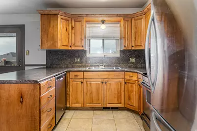 676 S 100 E, Farmington, UT 84025 - Photo 9