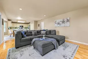 8017 S Showcase Ln, Sandy, UT 84094 - Photo 17