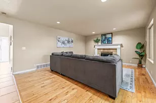 8017 S Showcase Ln, Sandy, UT 84094 - Photo 15