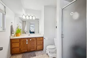 9635 S 1600 W, South Jordan, UT 84095 - Photo 17