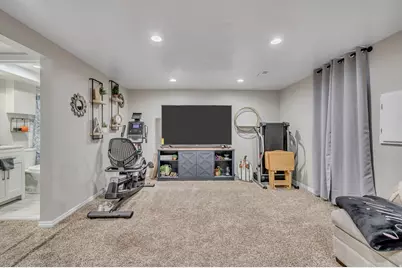 825 E Three Fountains Cir #16, Murray, UT 84107 - Photo 19